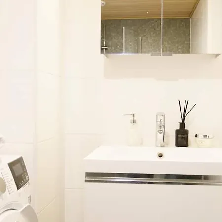 What A Location! - Yet On Peaceful Courtyard Apartman Helsinki