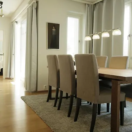 Apartman What A Location! - Yet On Peaceful Courtyard